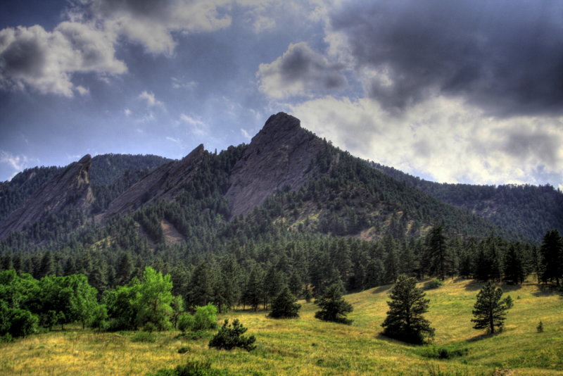 File:Boulder flatirons.png
