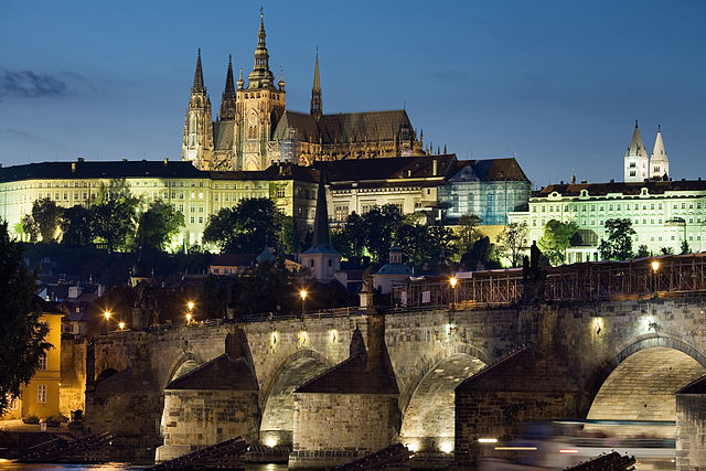 File:640px-Night view of the Castle and Charles Bridge, Prague - 8034.jpg