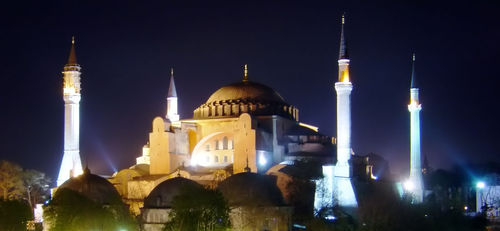 File:Istanbul-turkey-2012.jpg
