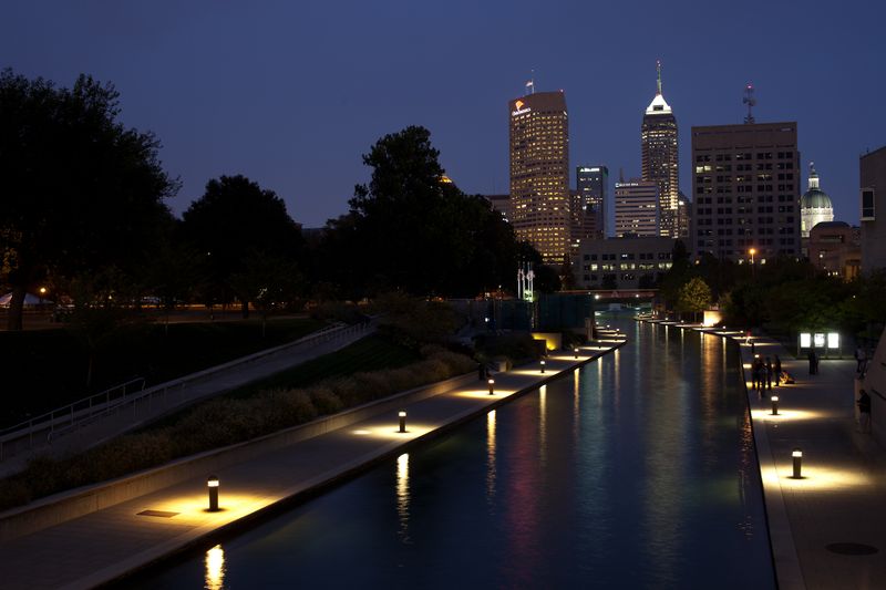 File:Skyline Indianapolis at night.jpg